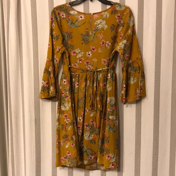 Floral Ruffle Sleeve Mini Dress - Picture 2 of 7